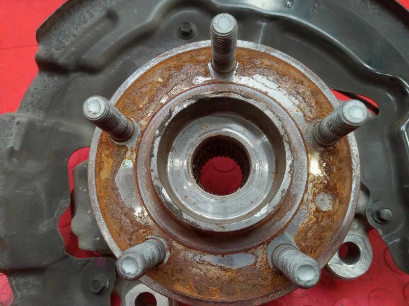 2013 Ford Fusion Spindle Knuckle Front