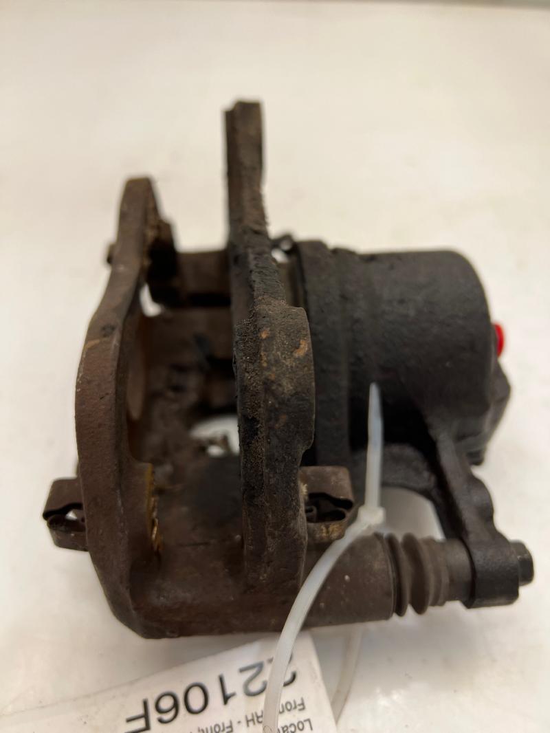 1996 - 2000 Toyota Rav4 Front Brake Caliper RH Passenger Side OEM 4773042010