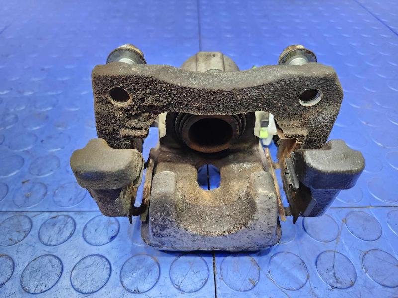 2015 Toyota Avalon Caliper