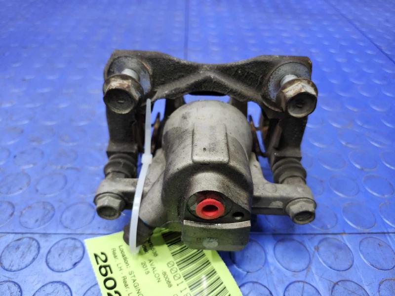 2015 Toyota Avalon Caliper
