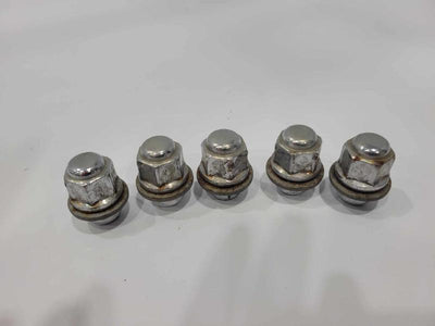 2015 Genesis Genesis Lug Nuts