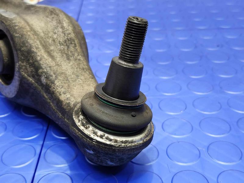 2011 Volkswagen Touareg Lower Control Arm Front