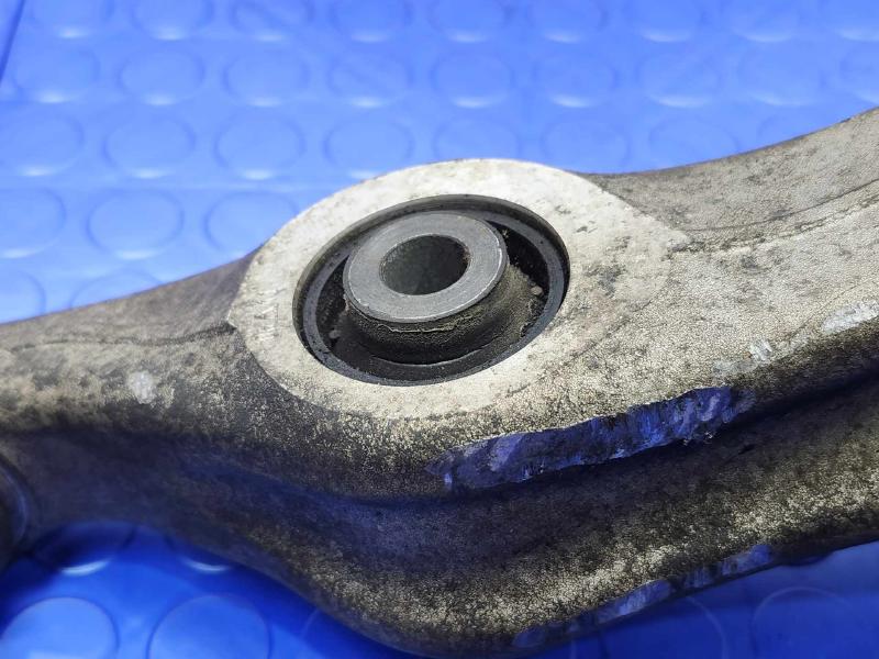 2011 Volkswagen Touareg Lower Control Arm Front