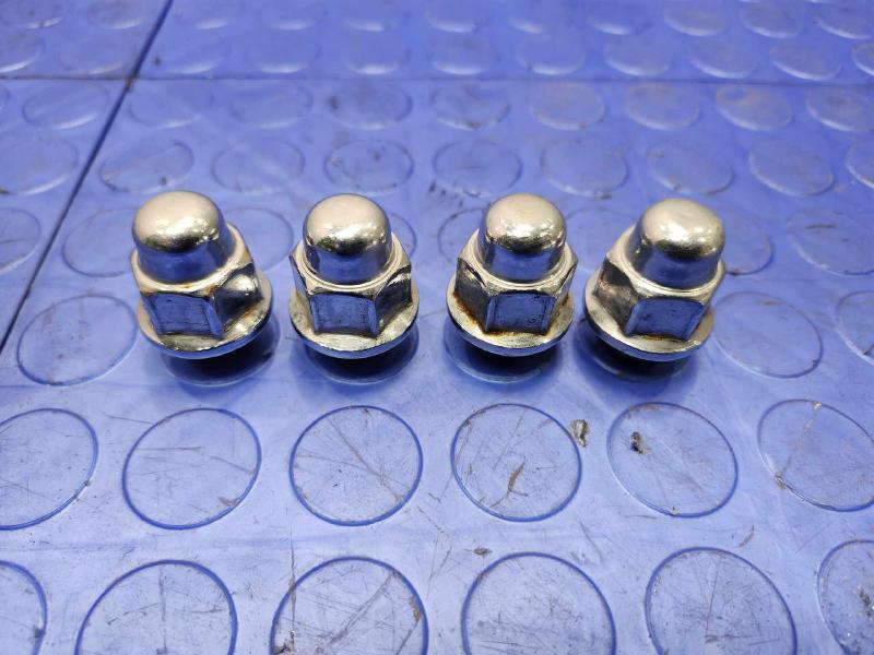 2020 Kia Rio Lug Nuts