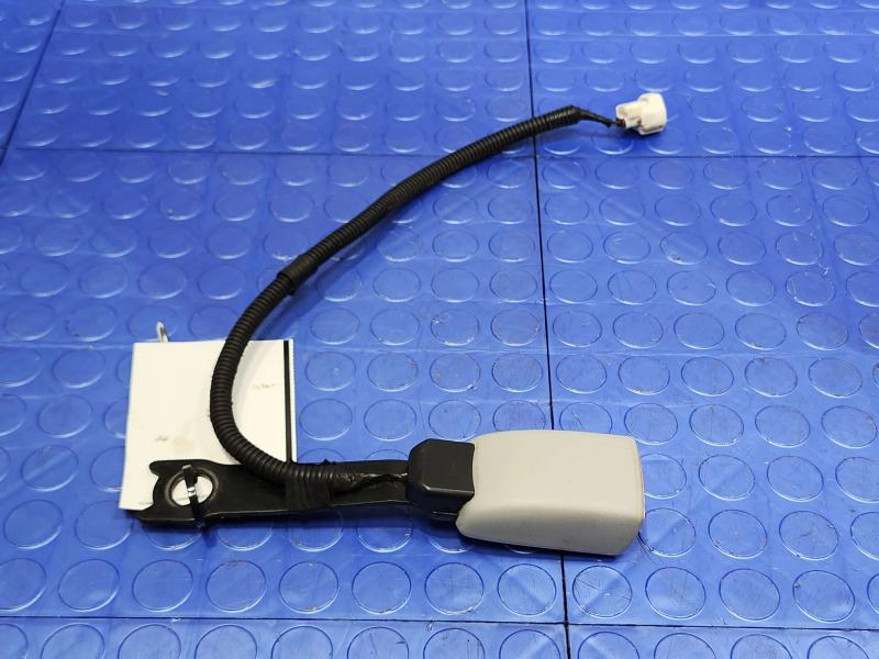 2010 Toyota Prius Front Seat Belt