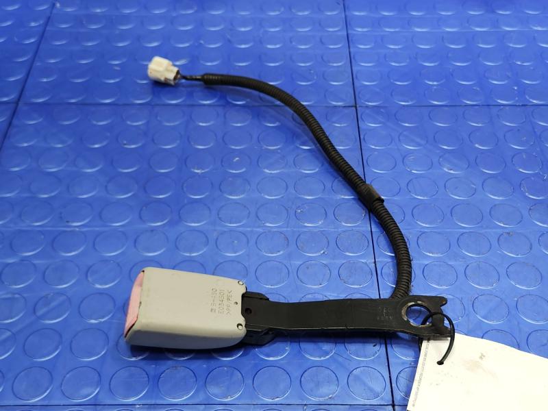 2010 Toyota Prius Front Seat Belt