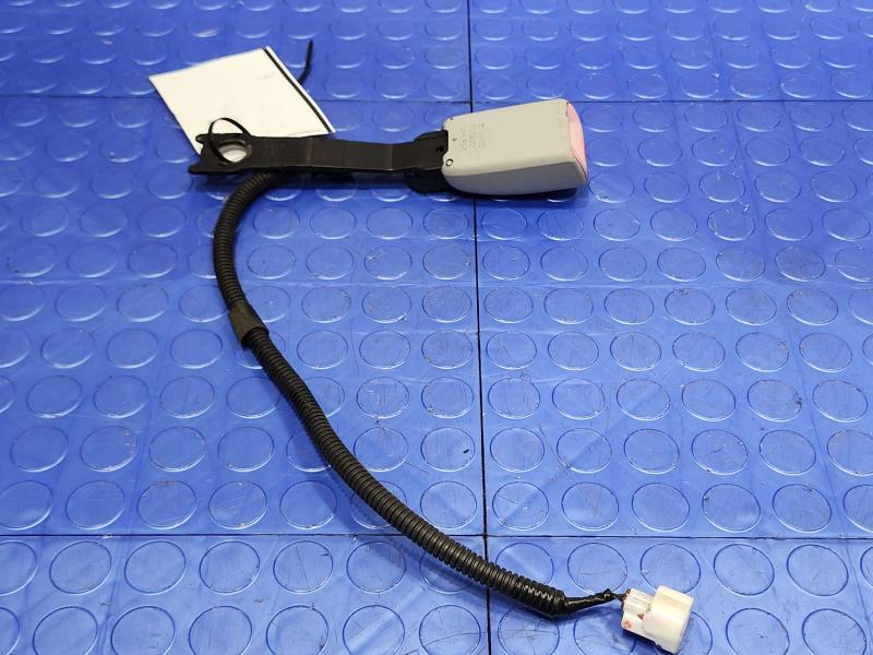 2010 Toyota Prius Front Seat Belt