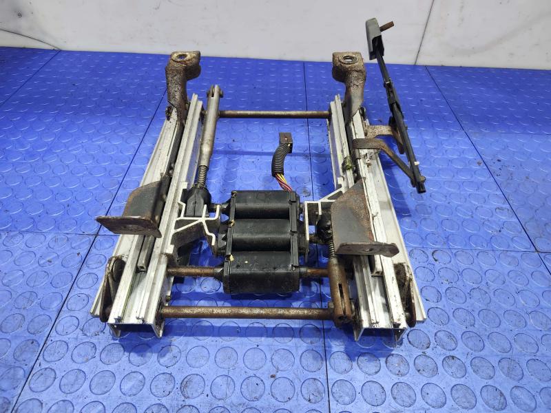 2004 Ford Explorer Seat Track