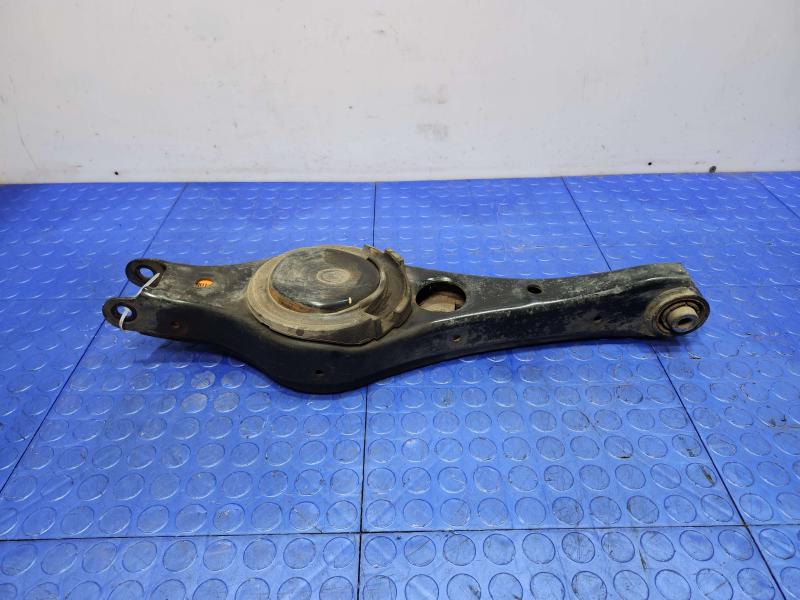 2016 Kia Sedona Lower Control Arm Rr