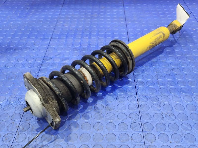 2011 Maserati Quattroporte Strut Assembly