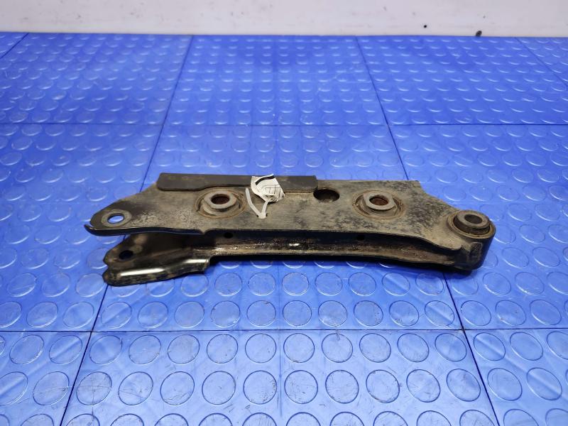 2022 Nissan Altima Lower Control Arm Rr