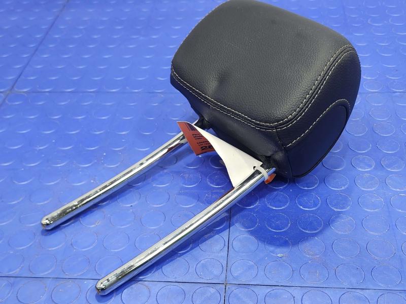 2017 Mercedes C-Class Headrest
