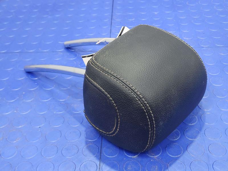 2017 Mercedes C-Class Headrest