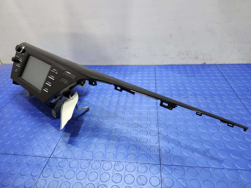 2019-2020 Toyota Camry Radio Receiver Display Screen Assembly OEM 86140-06410