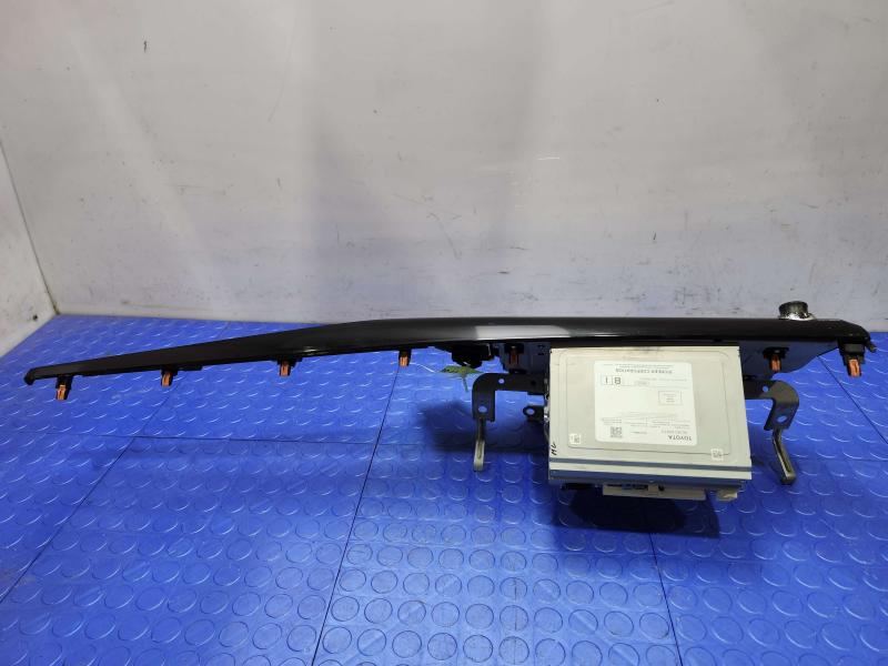 2019-2020 Toyota Camry Radio Receiver Display Screen Assembly OEM 86140-06410