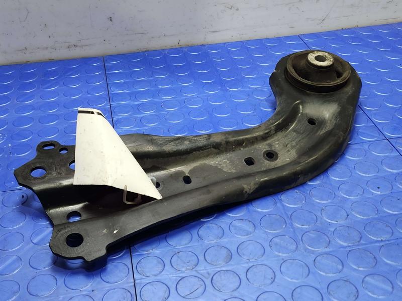 2019 Toyota Camry Lower Control Arm Rr