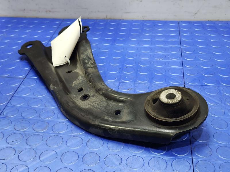 2019 Toyota Camry Lower Control Arm Rr