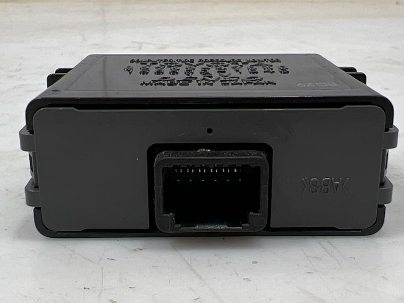 2010 - 2015 Toyota Prius TPMS Tire Pressure Monitor Module OEM 8976947030