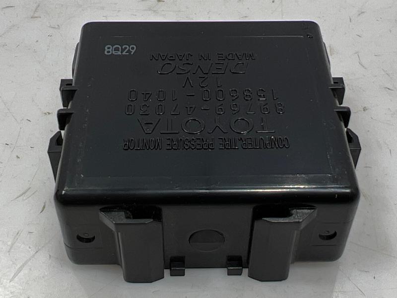 2010 - 2015 Toyota Prius TPMS Tire Pressure Monitor Module OEM 8976947030