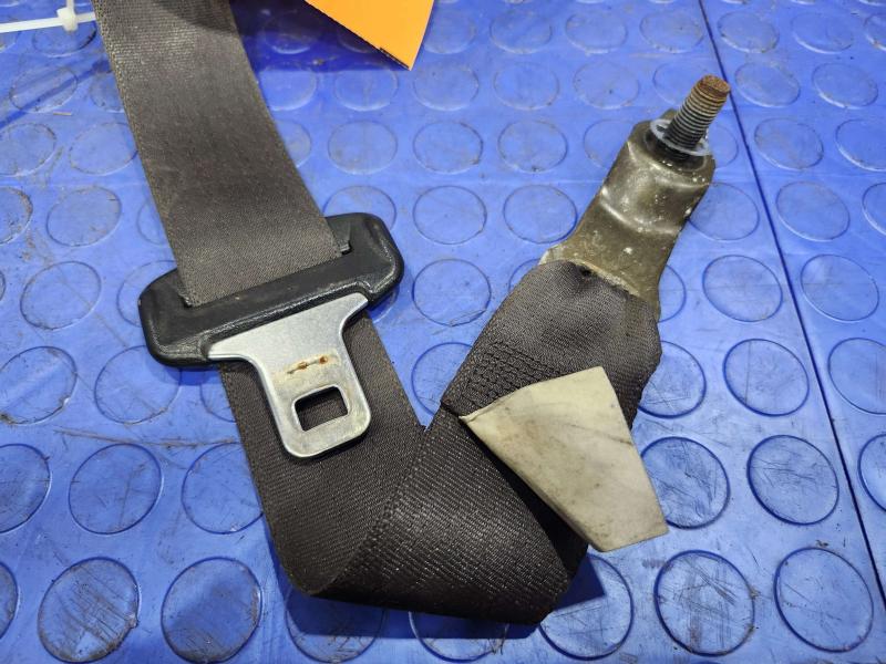 2008 Subaru Legacy Front Seat Belt