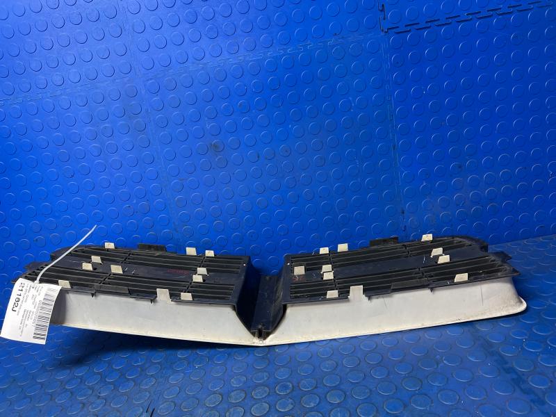 2006 - 2010 Dodge Charger Grille exc SRT8 Painted (White) Surround OEM 1CH87WS2AC
