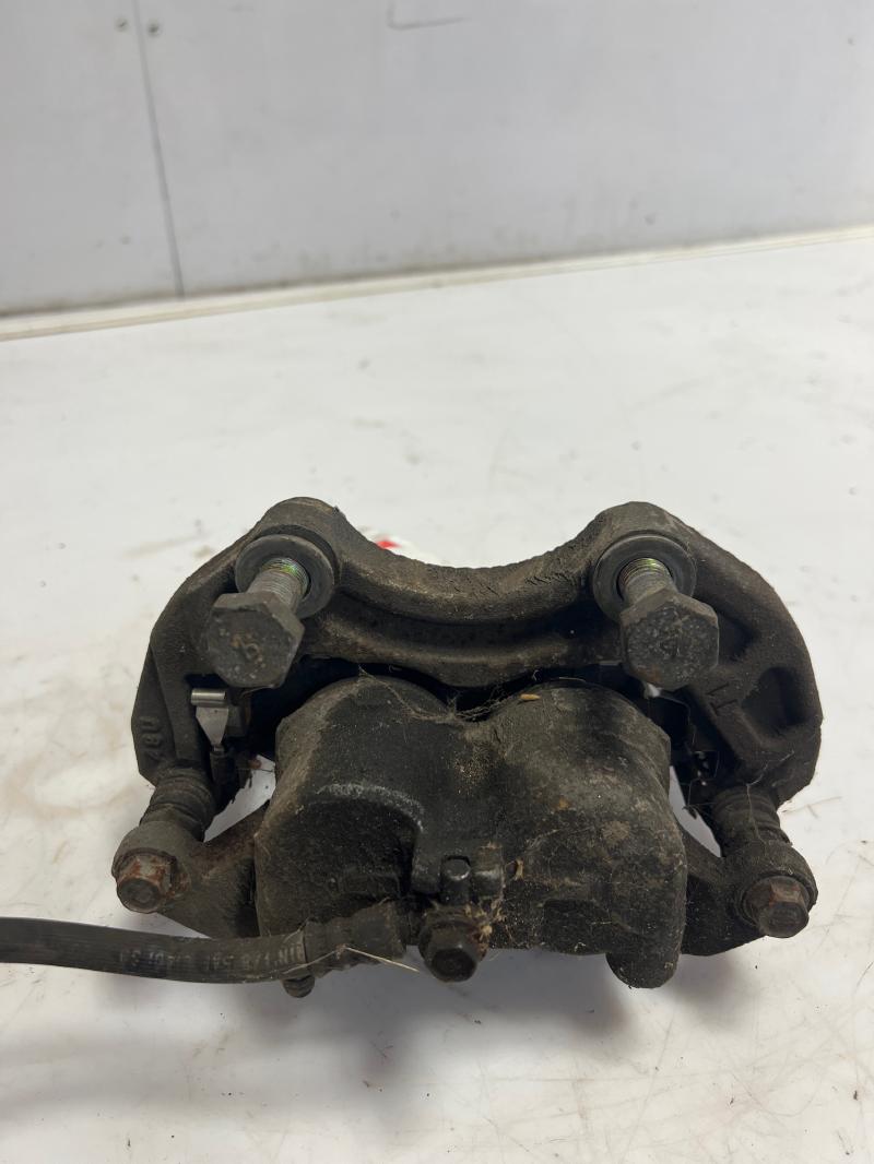 2005 2006 Infiniti G35 Front Brake Caliper RH Passenger Side RWD ONLY OEM 41001AC700