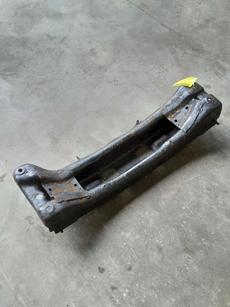 2003 Pontiac Grand Am Crossmember/Cradle/Undercarria