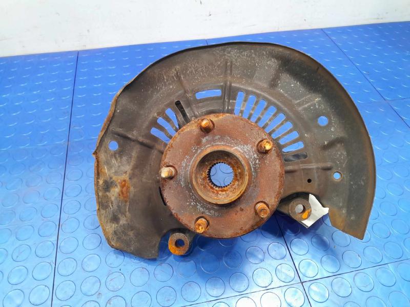 2019 Toyota Sienna Spindle Knuckle Front