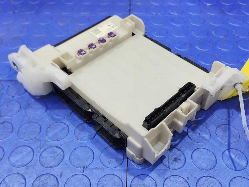 2016 Toyota Prius Cabin Fuse Box