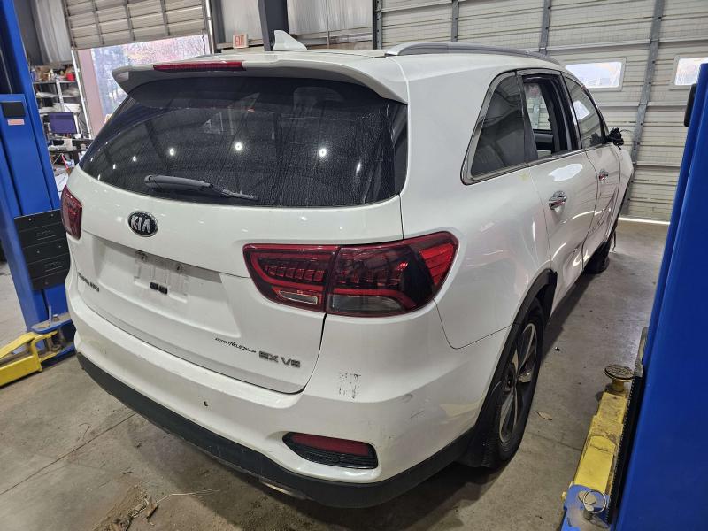 2019 Kia Sorento Wheel Opening Moulding