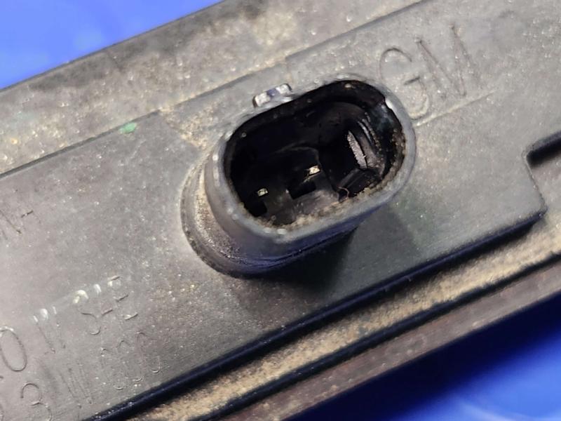 2018 Chevrolet Equinox 3Rd Brake Light Avoidance Lamp