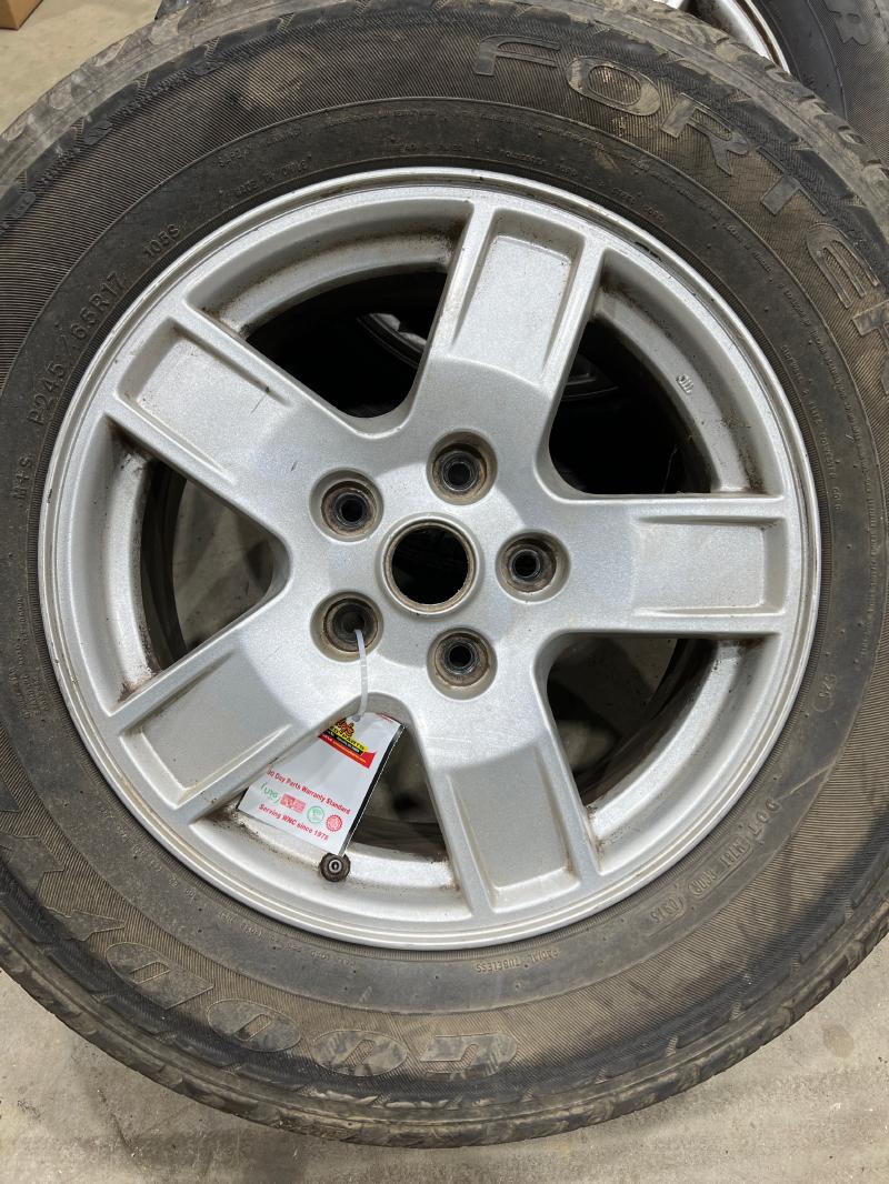 2005 Jeep Grand Cherokee Wheel