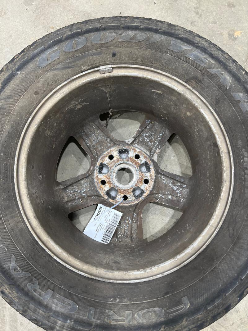2005 Jeep Grand Cherokee Wheel