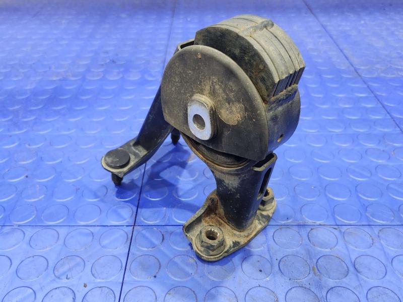 2010-2011 Toyota Prius 1.8L Rear Engine Mount Insulator OEM 1237137090