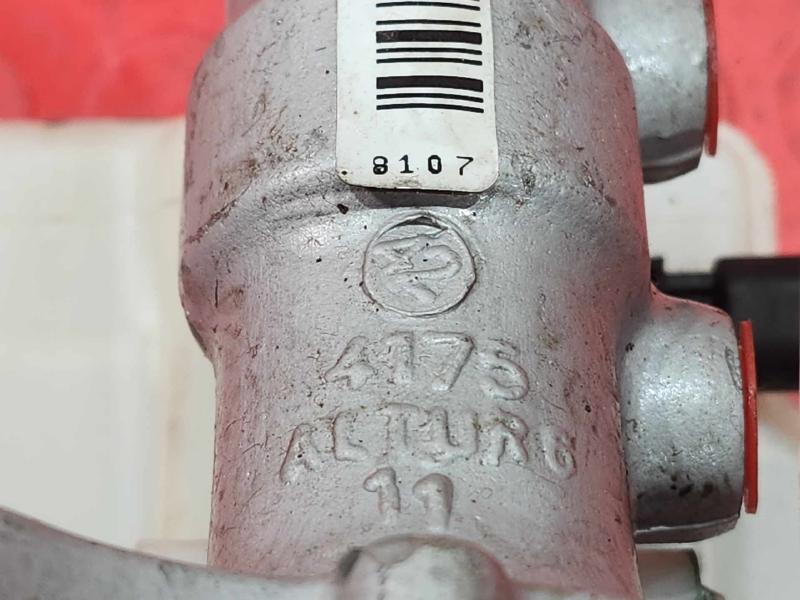 2012 MINI Cooper Countryman Master Cylinder