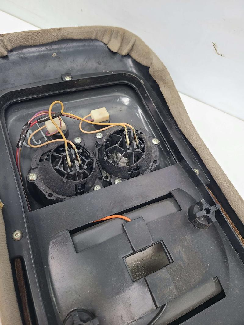 2001 Chevrolet S10 Front Console