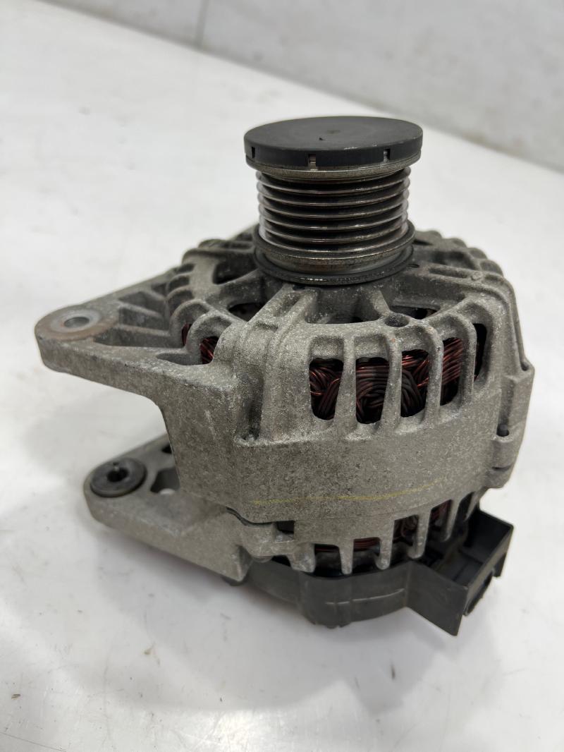 2013 - 2019 Nissan Sentra 1.8L Alternator Assembly 110 Amp OEM 231003SH2B