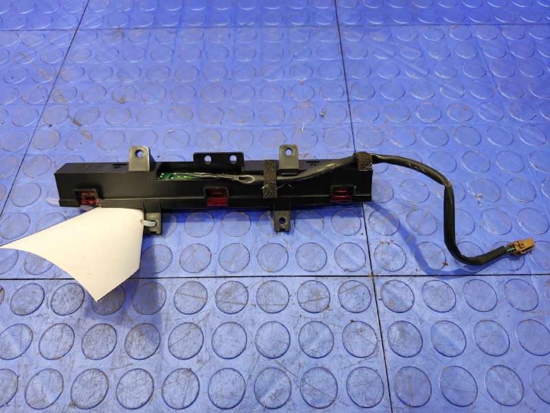 2008 Infiniti G35 3Rd Brake Light Avoidance Lamp