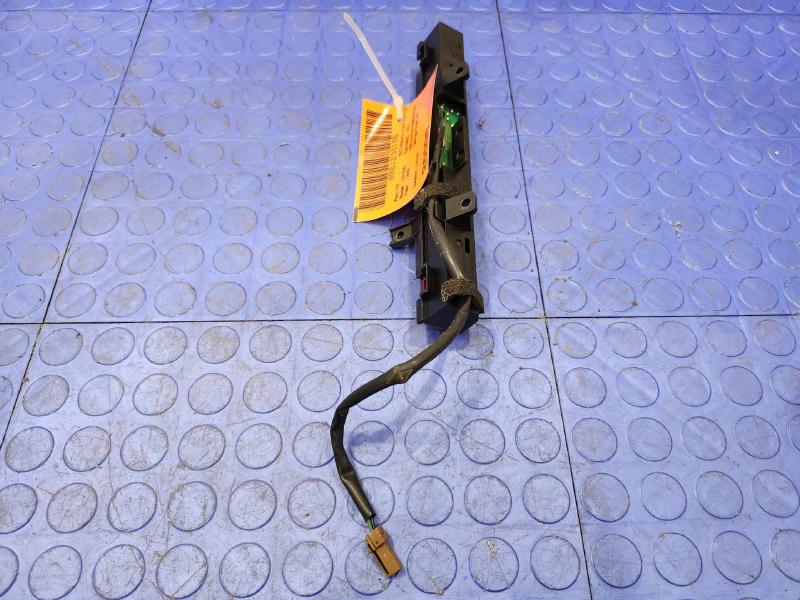 2008 Infiniti G35 3Rd Brake Light Avoidance Lamp