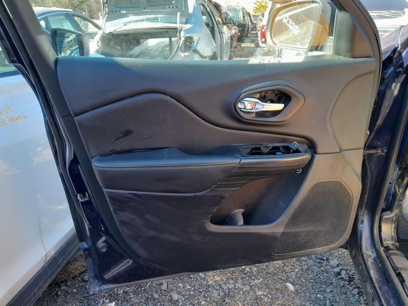 2014 Jeep Cherokee Front Door Trim Panel