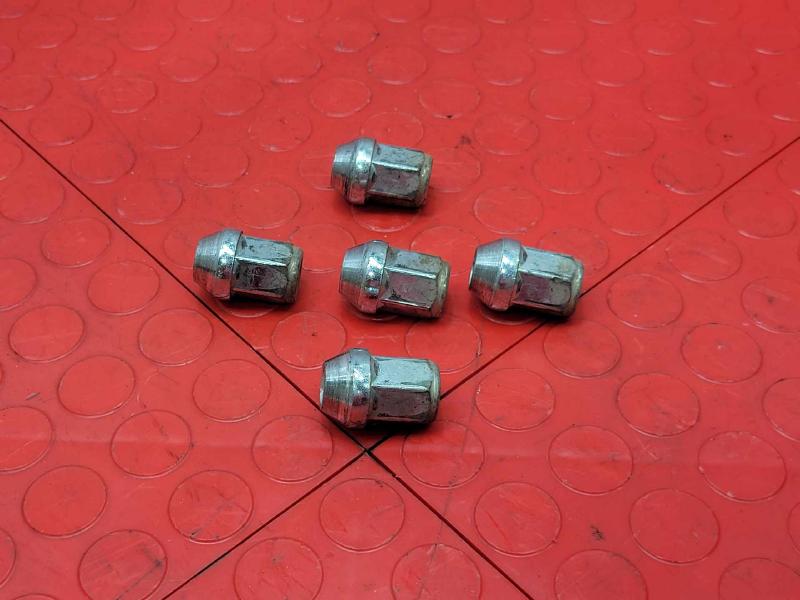 2014 Ford Fusion Lug Nuts