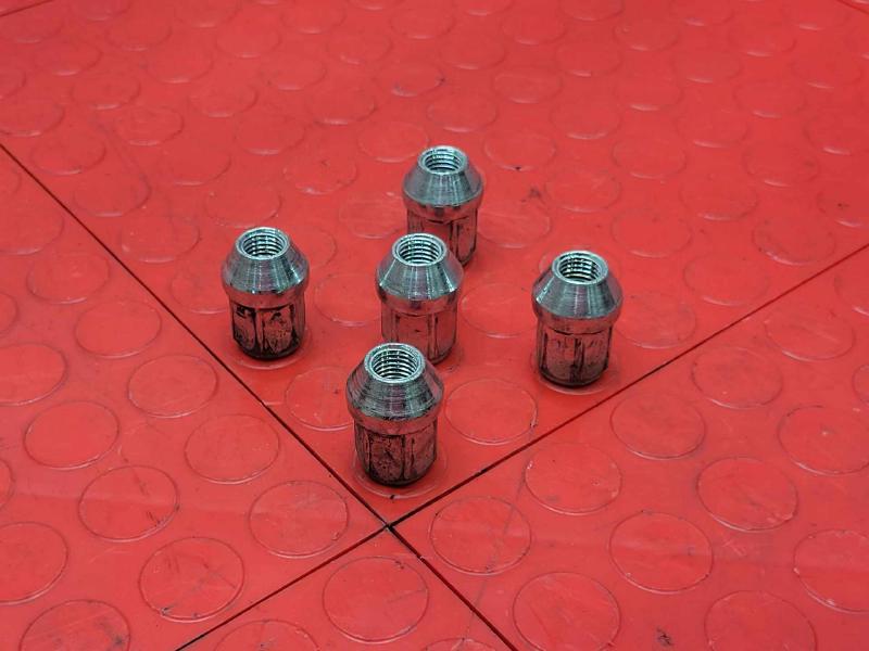 2014 Ford Fusion Lug Nuts