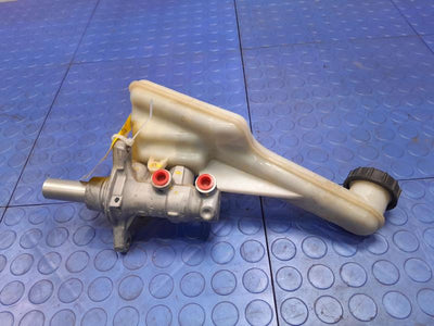 2013-2016 Ford Fusion Brake Master Cylinder Assembly Genuine OEM DG9Z2140A