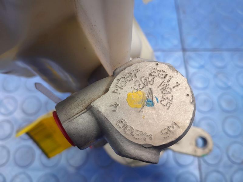 2013-2016 Ford Fusion Brake Master Cylinder Assembly Genuine OEM DG9Z2140A