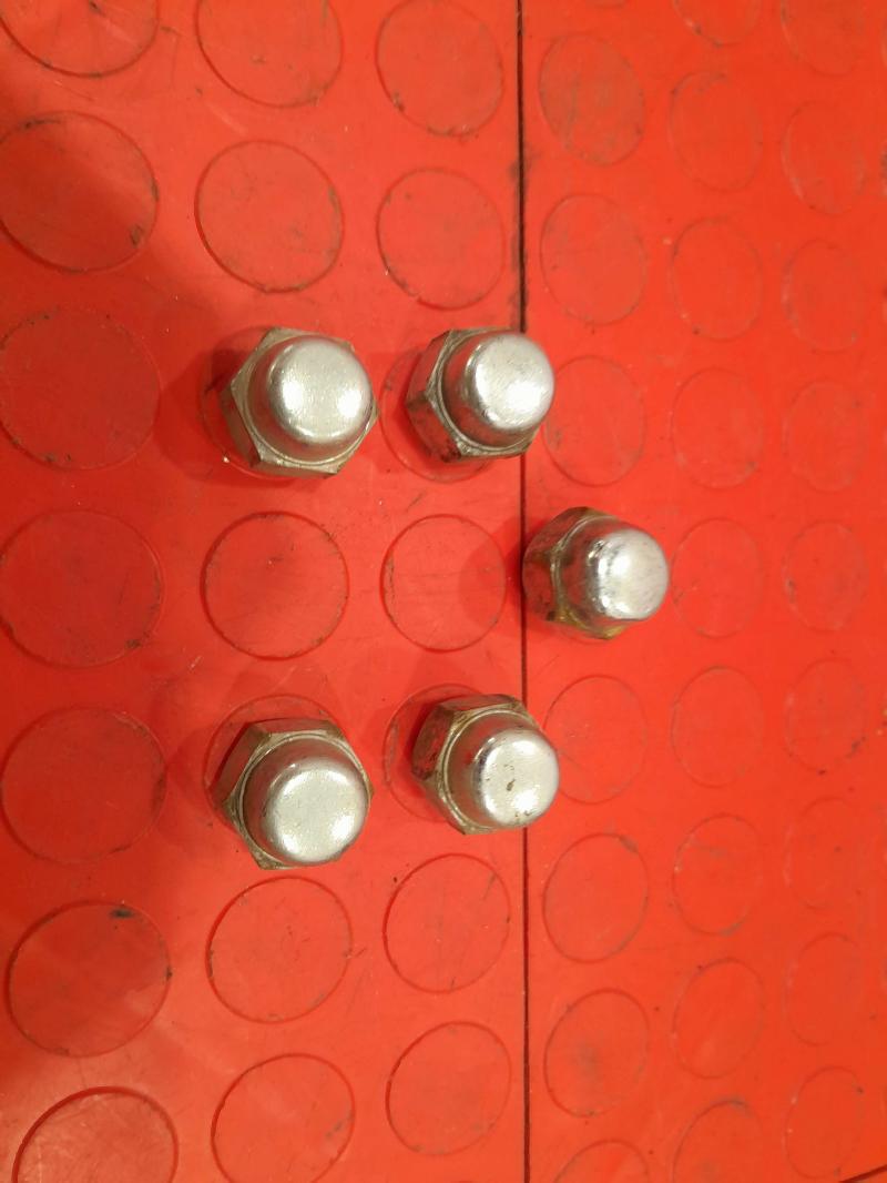 2018 Nissan Rogue Sport Lug Nuts