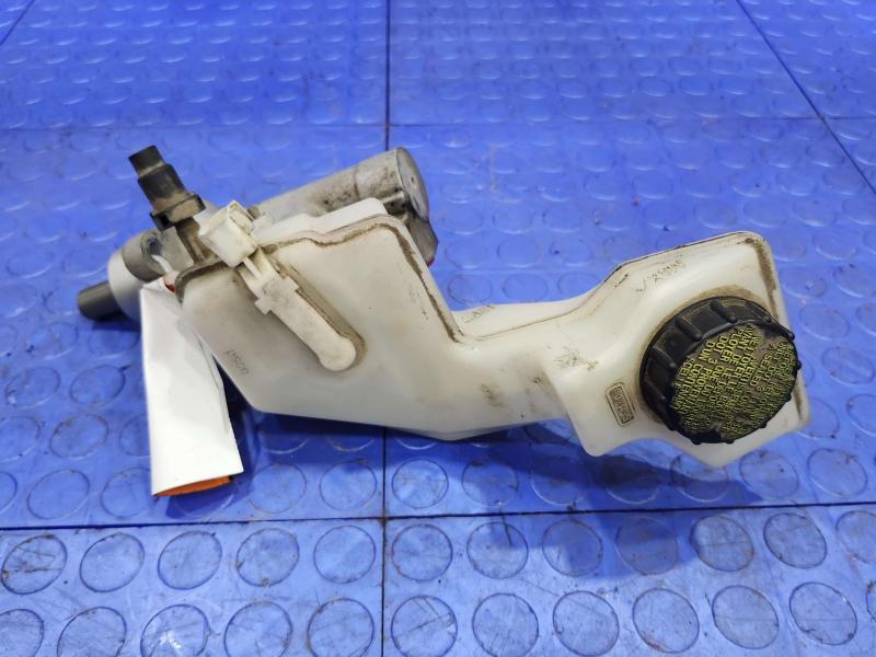 2010 Mazda Mazda3 Master Cylinder