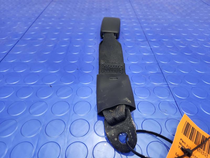 2011 Infiniti QX56 Rear Seat Belt