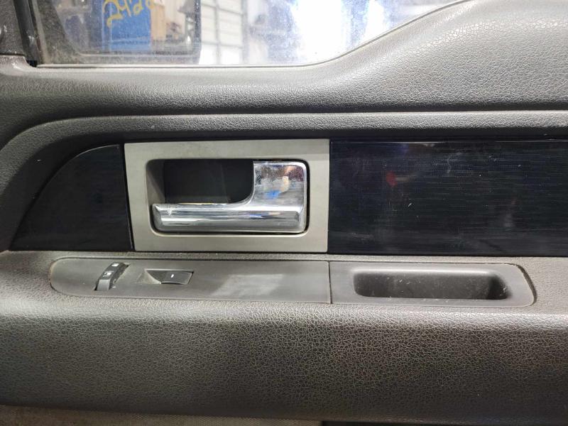 2009 Ford F-150 Front Door Trim Panel