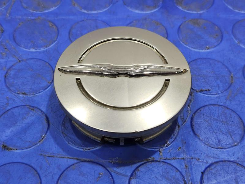 2013 Chrysler 300 Center Cap
