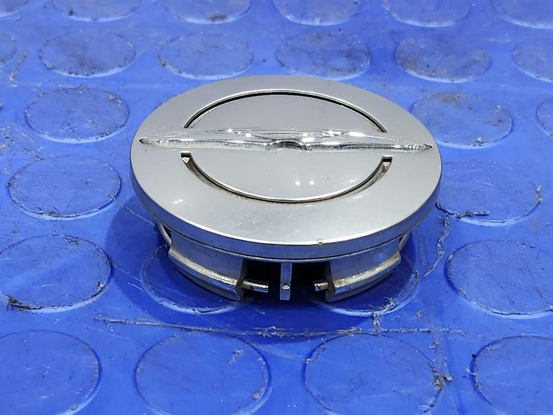 2013 Chrysler 300 Center Cap